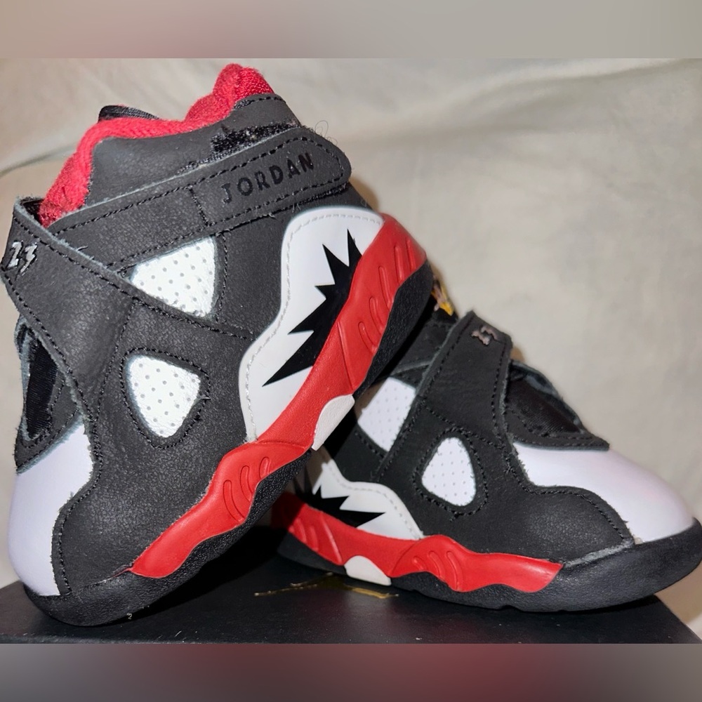 Air Jordan 8 Retro TD 'Paprika'